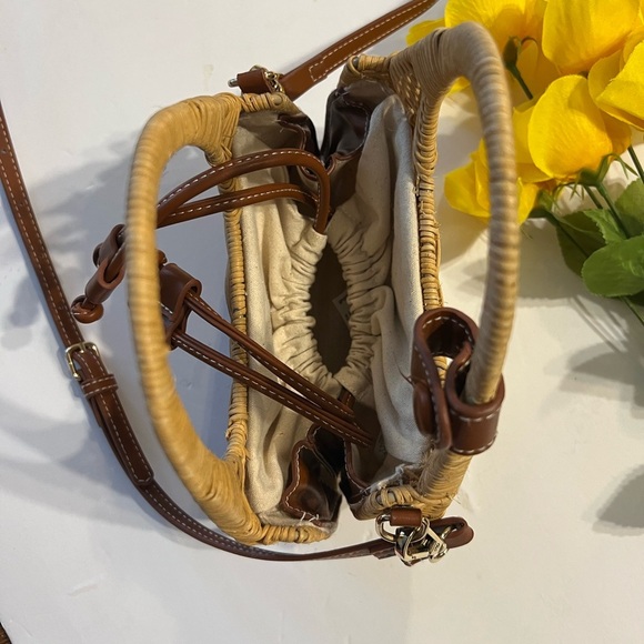 Zara Tan Woven Crossbody Bag with Adjustable Strap - Picture 2 of 4